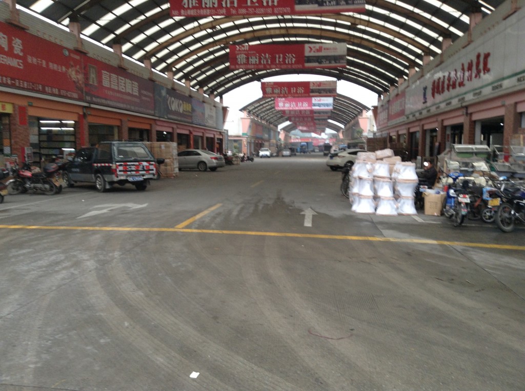 Inside Foshan Shiwan Zhiye Ceramic Markets-1