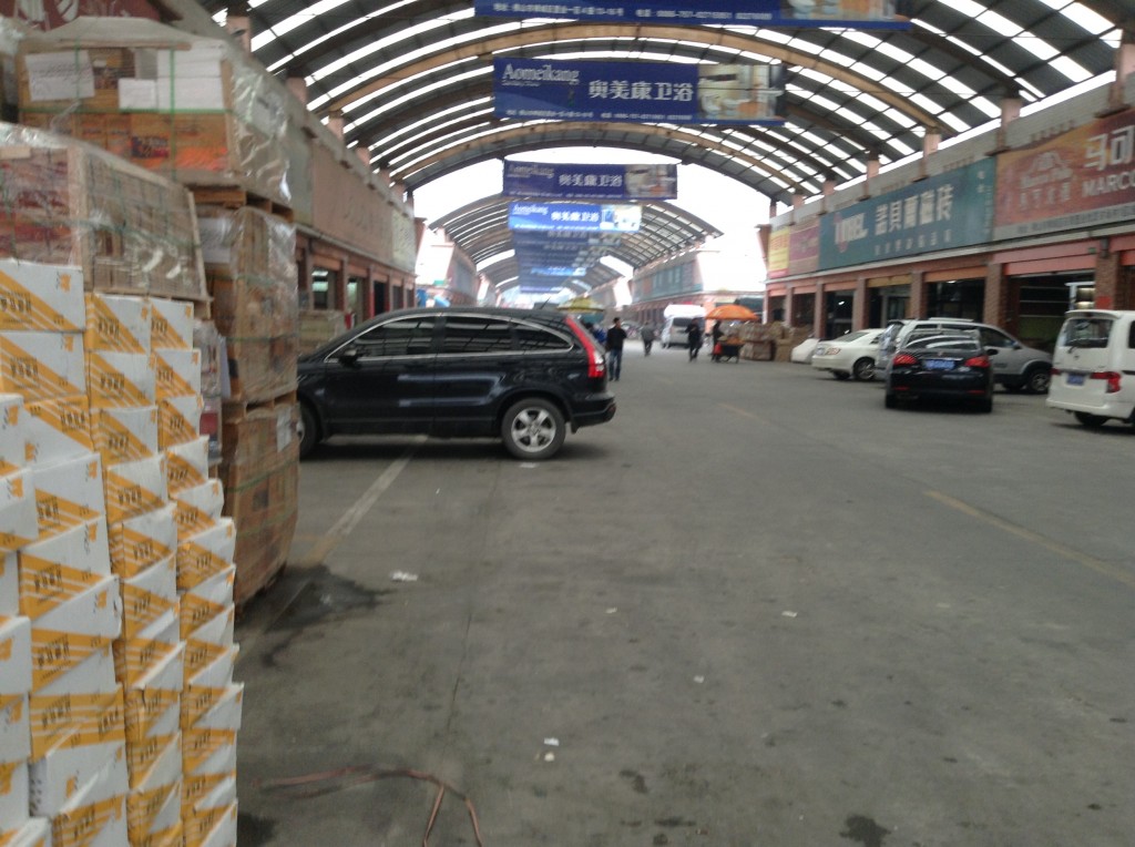 Inside Foshan Shiwan Zhiye Ceramic Markets-4