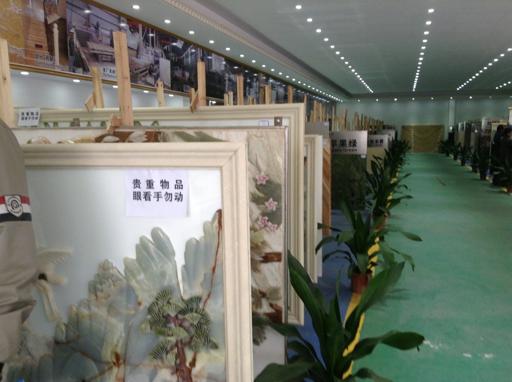 Ceramics sold in Foshan Shiwan Zhiye Ceramic Markets-1