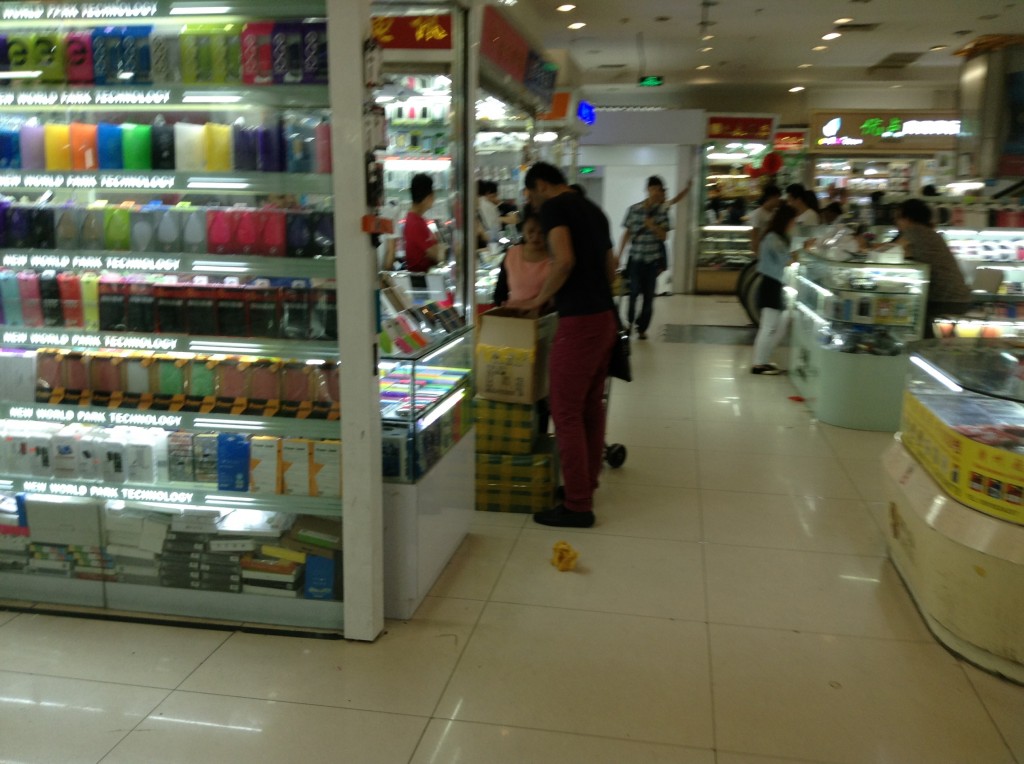 Wholesale Phone Cases Shop in Guangzhou Xidier Electronic Market-7