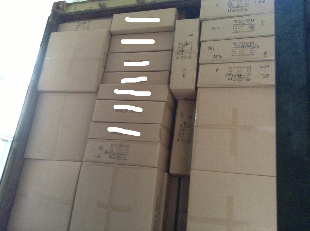 Loading LED container in Guzhen-10