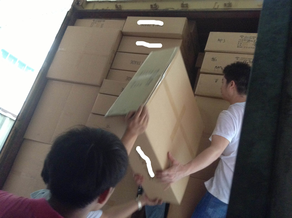 Loading LED container in Guzhen-8