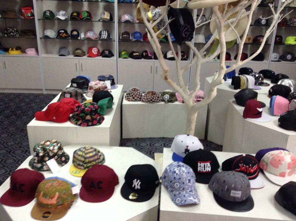 Showroom of Guangzhou Hats Factory-2