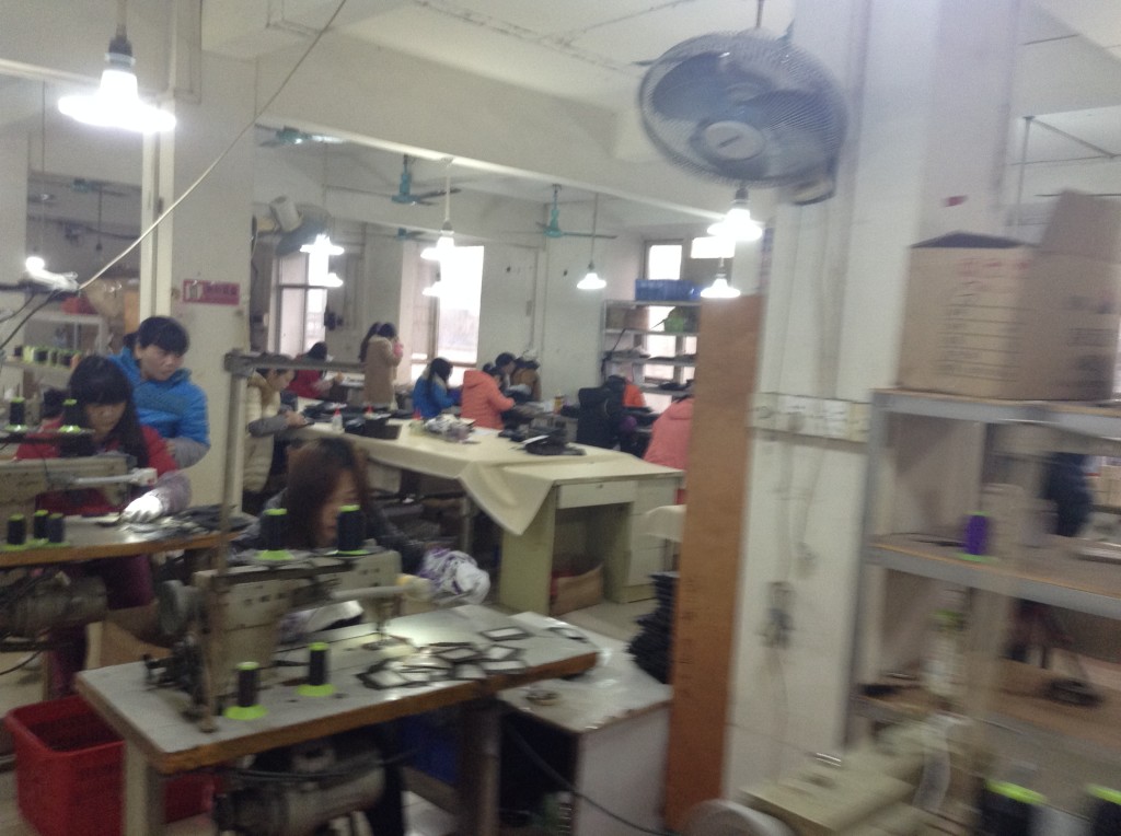 Stitching in Guangzhou leather factory-4