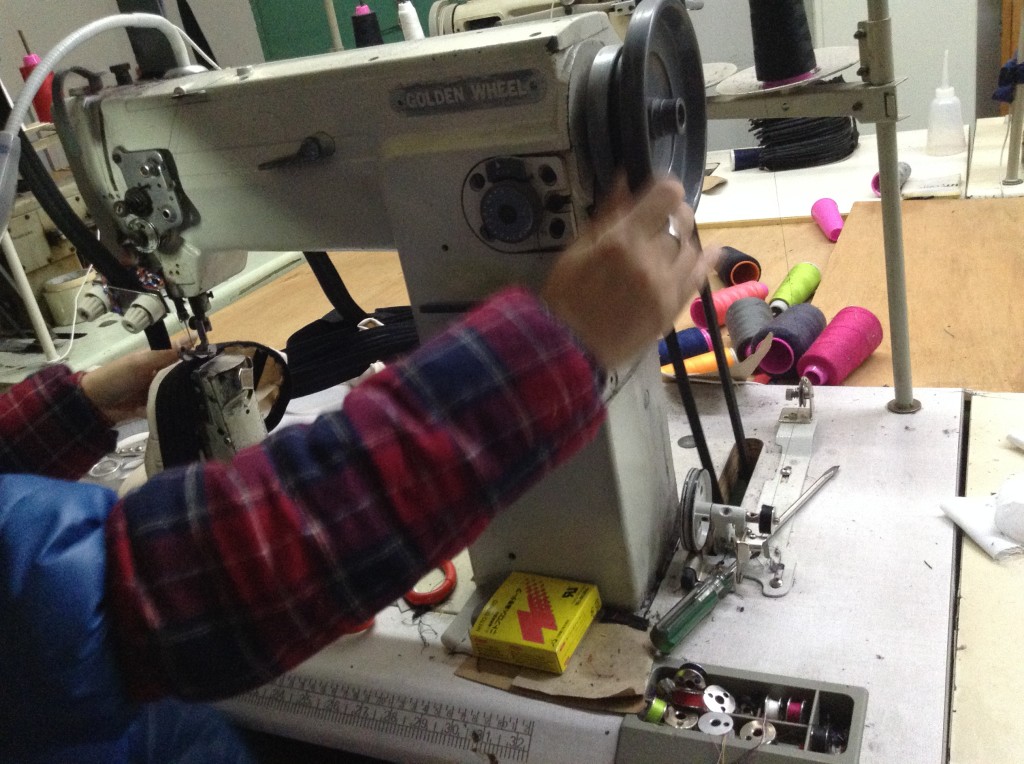 Workshop of Guangzhou Hats Manufacturer-5