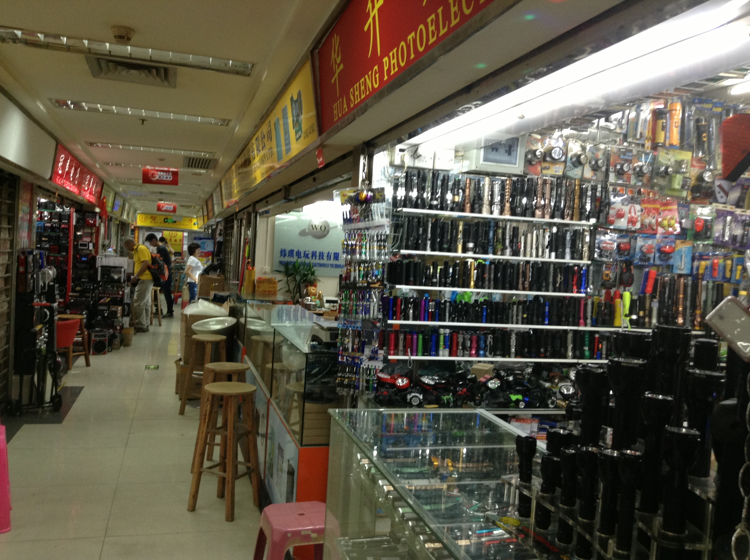 Wholesale Phone Cases Shop in Guangzhou Xidier Electronic Market-5