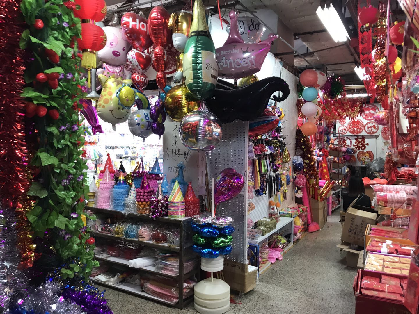 Debao Toys&Stationery Wholesale Market in Guangzhou, China-4