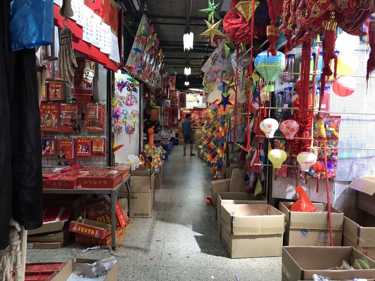 Debao Toys&Stationery Wholesale Market in Guangzhou, China-5