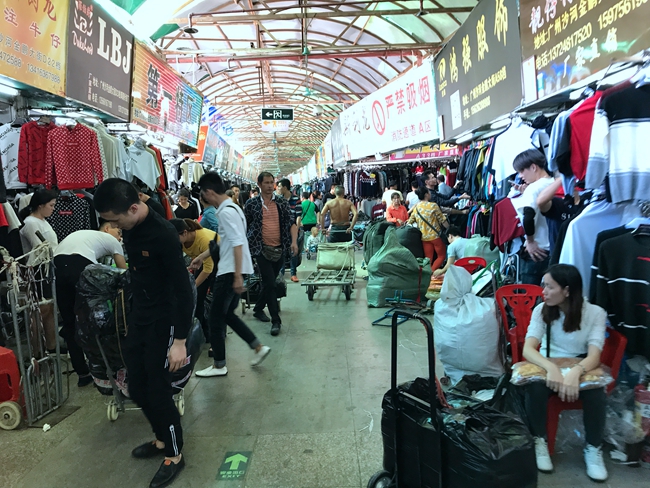 Jinpeng Clothing Market in Guangzhou, China-3