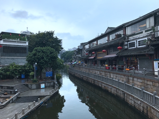 Litchi Bay in Guangzhou, China-3