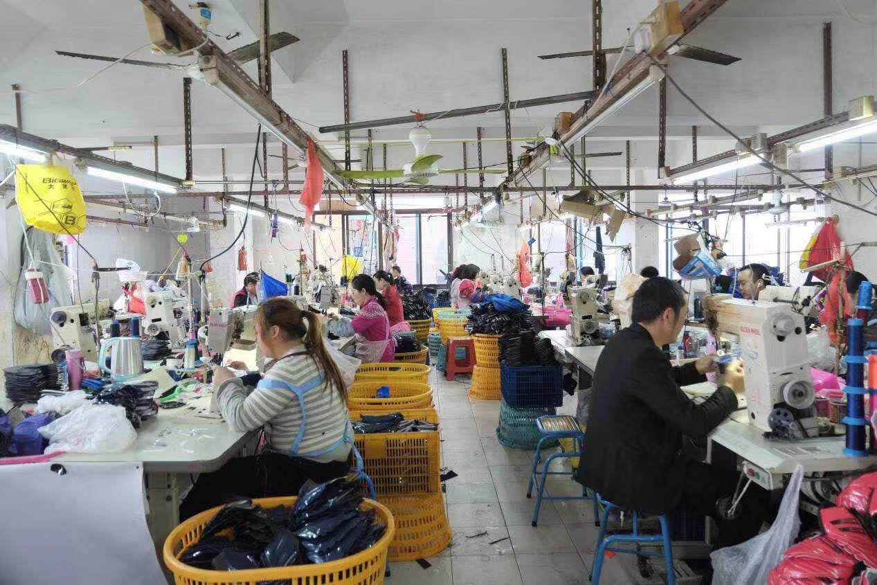 Assembly line of running shoes factory in China-3