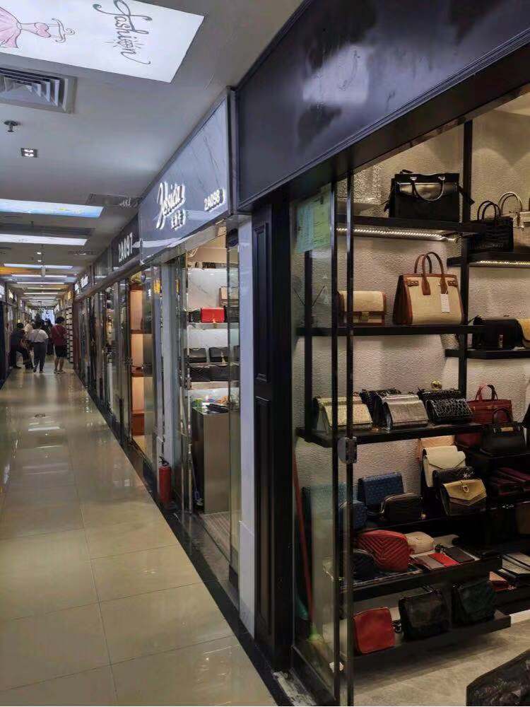 Shops in Guangzhou Baiyun World Leather Trading Center-1