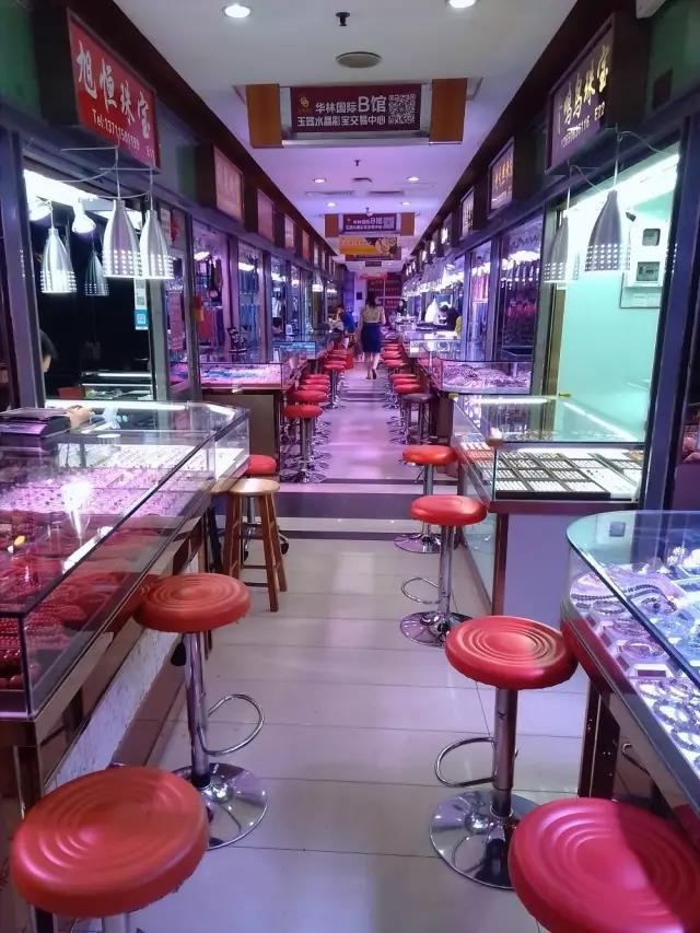 Shops in Hualin Jewelry & Jades City-9